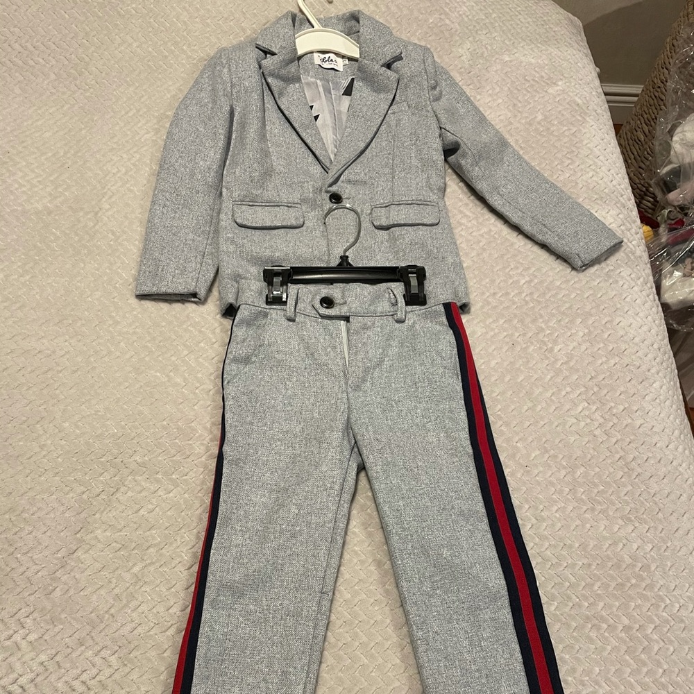 Kids suit size 2-3